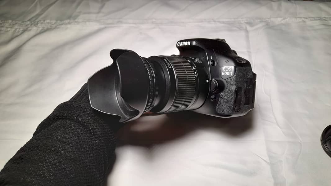 Canon 600D with Kit Lense (EF-S 18-55mm - 3.5 - 5.6 iii) 12