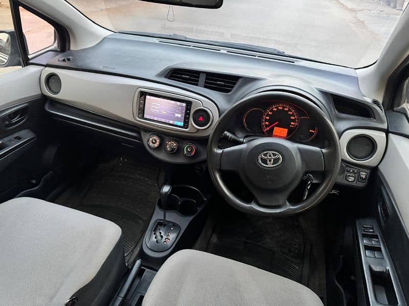 Toyota Vitz 2012 / 2015 Automatic 1.0 B2B Original color 5