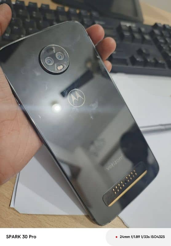 Moto Z3 4/64 0