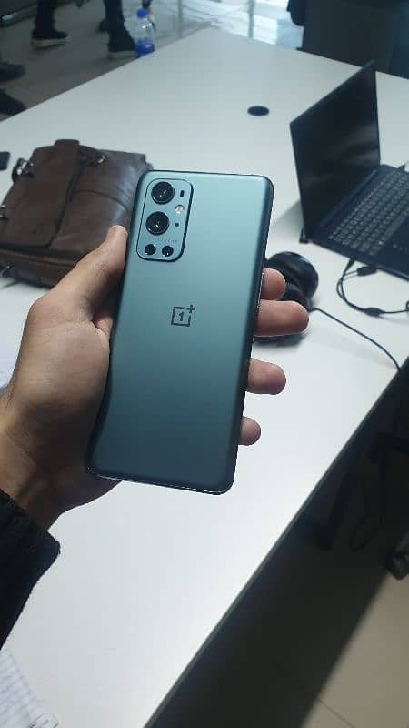 oneplus 9 pro, lush condition 1