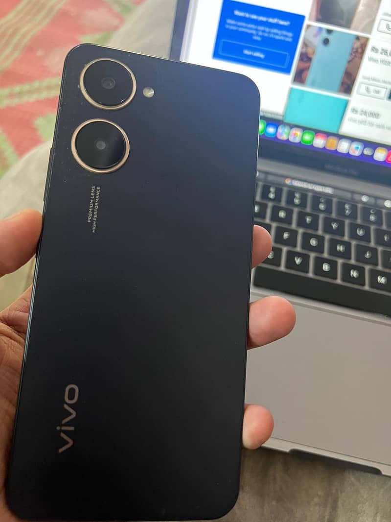 Vivo Y03 1