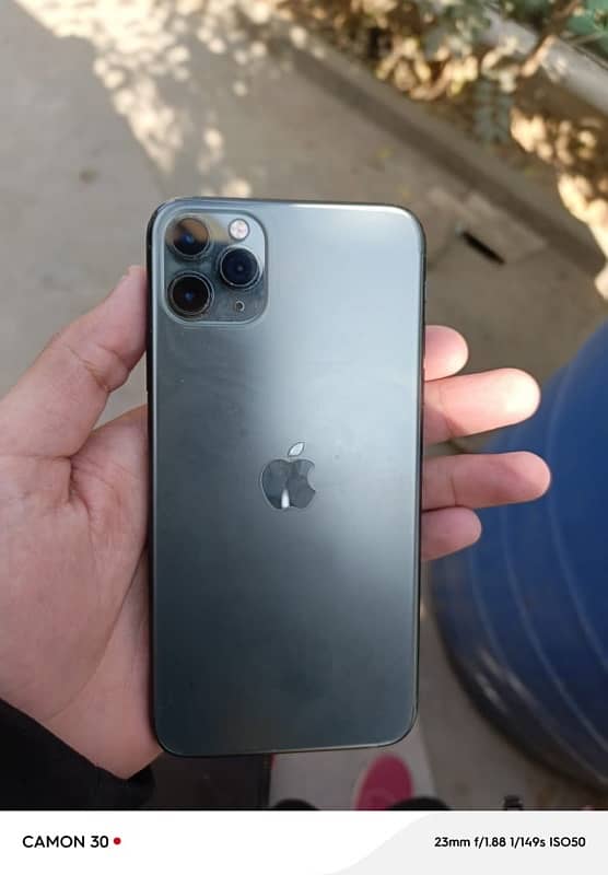 iPhone 11 Pro Max 0