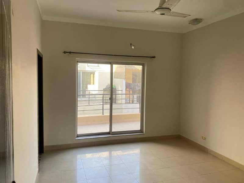 8 Marla House For Sale In Bahria Town Lahore 12