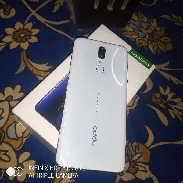 OppO. F 11 good condition 10 by 10/03216674791 2