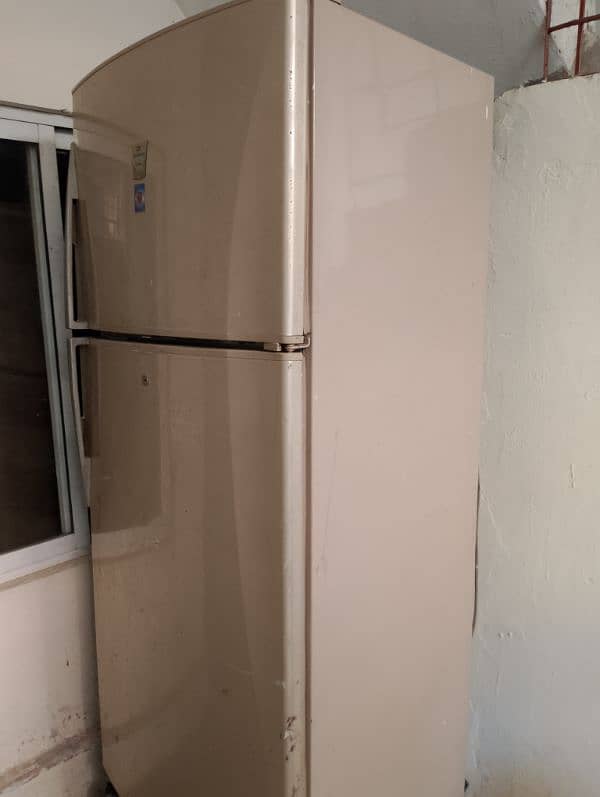 Dawlance refrigerator 1