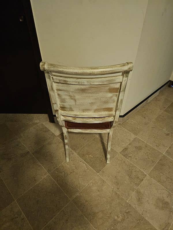 8 pcs set of Dining Chairs Slightly Used. 2