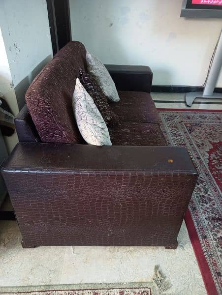 6 Seater beautiful sofa set for sale 5