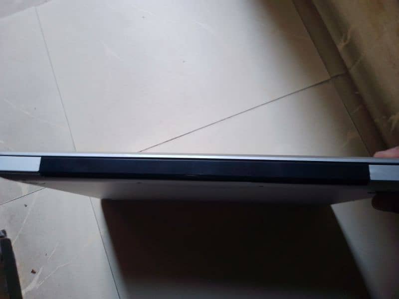 2012 MacBook pro in nice condition 2