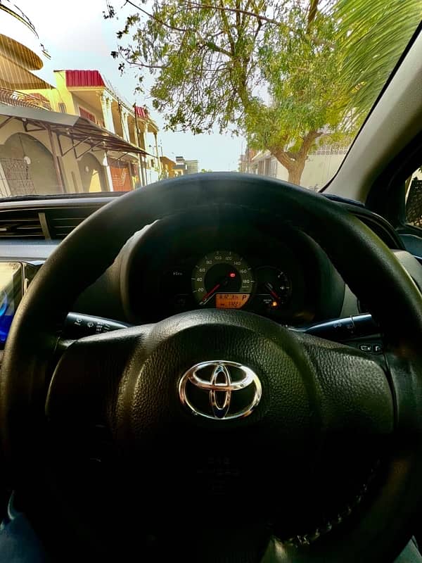 Toyota Vitz 2015 Spider shape 12