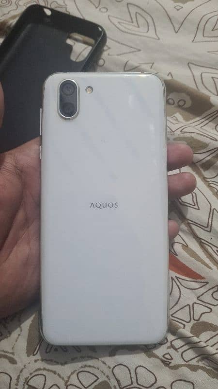 sharp aquos r2 2