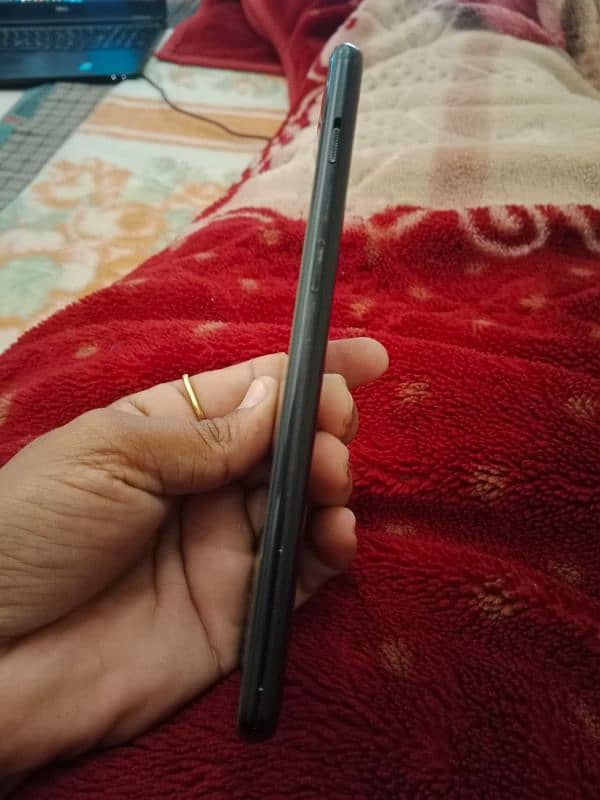 OnePlus 6t fully genuine condition urgent sale 8/128 8