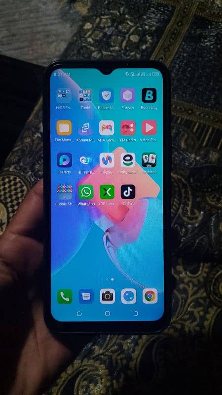 Tecno spark 8c 4-128 gb mobile and daba condition 10/10 2