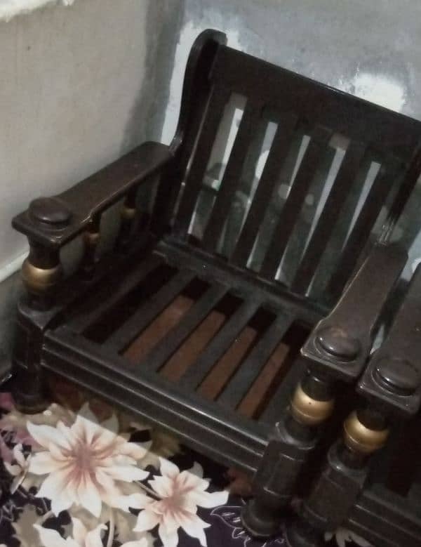 5 Sitter wooden sofa set for sale. 0