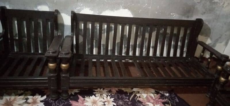 5 Sitter wooden sofa set for sale. 5