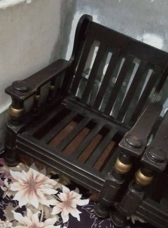 5 Sitter wooden sofa set for sale. 7