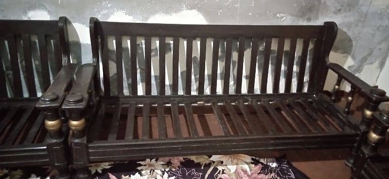 5 Sitter wooden sofa set for sale. 10