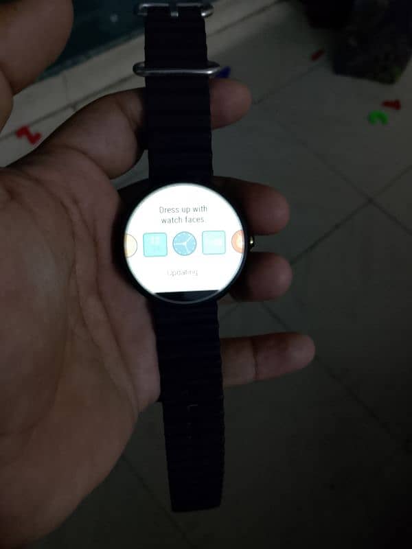 moto 360 smart watch 1