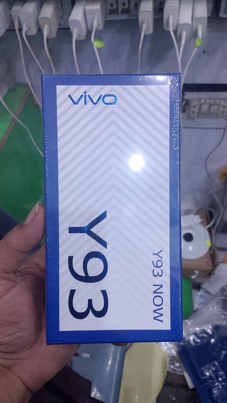 Vivo y93   8Gb ram. and 256 Rom 1