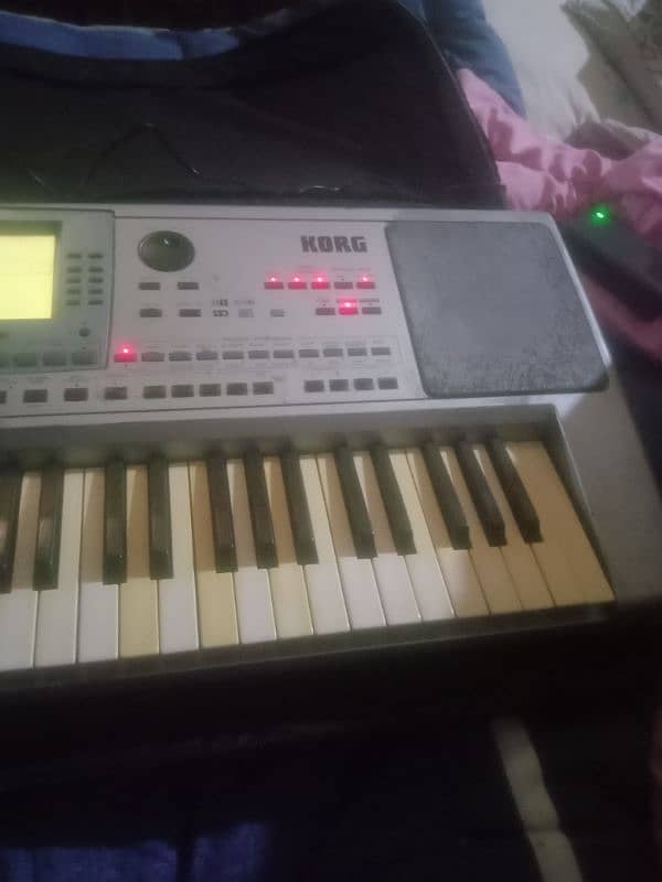 Korg pa 50. piano keyboard 2