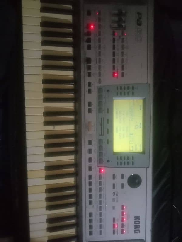 Korg pa 50. piano keyboard 4