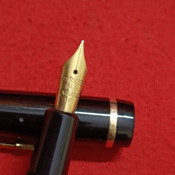 Parkar Fountain pen 14 K Gold nib 5