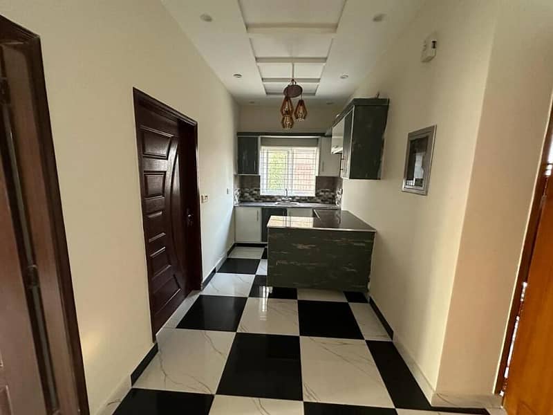 Upper Portion of 08 Marla House Is Available For Rent In Bahria Town - Umer Block Bahria TownLahore	45k 3