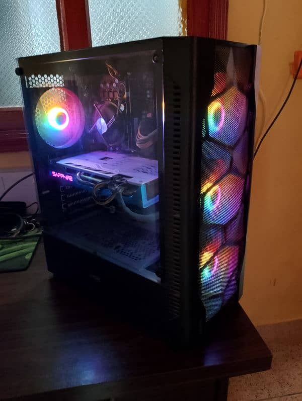 Custom build Pc. I7-3770 with nitro +rx 590 2