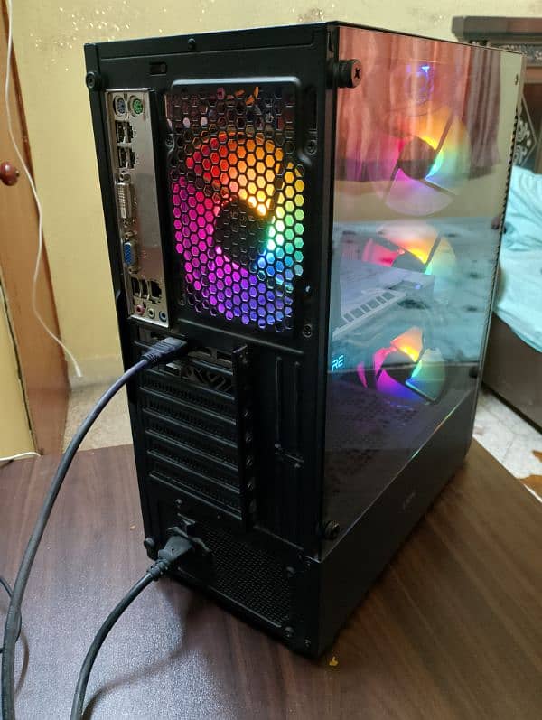 Custom build Pc. I7-3770 with nitro +rx 590 4