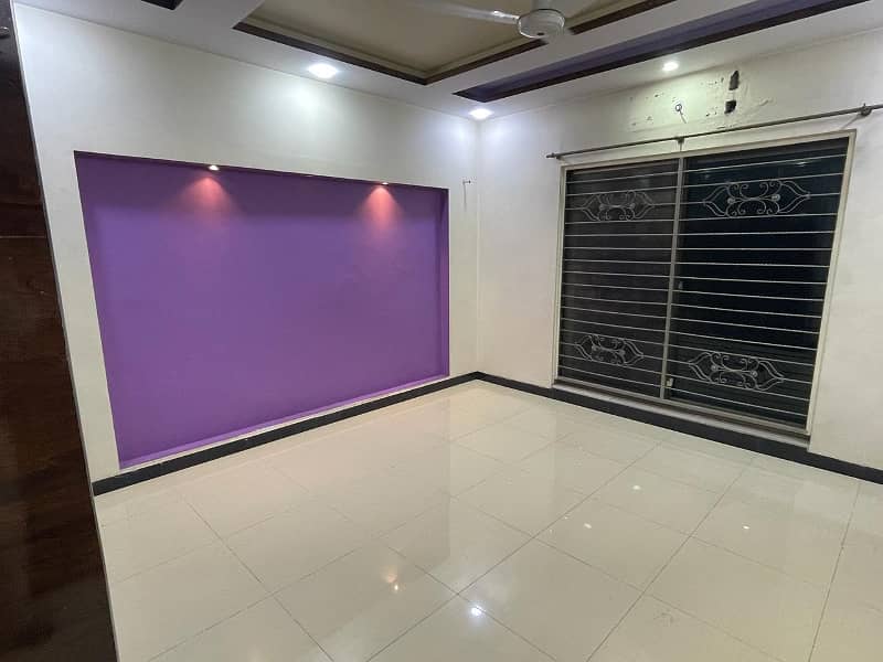 10 Marla Upper Portion For Rent In Sector C Bahria Town, Lahore 8