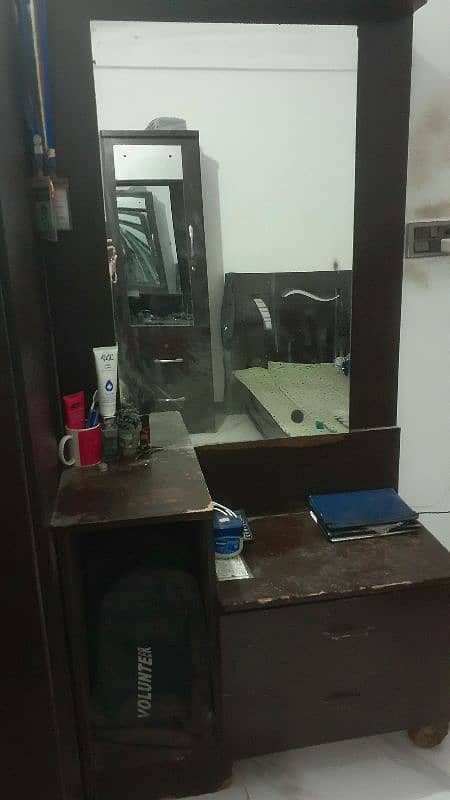 old cupboards and dressing table 0