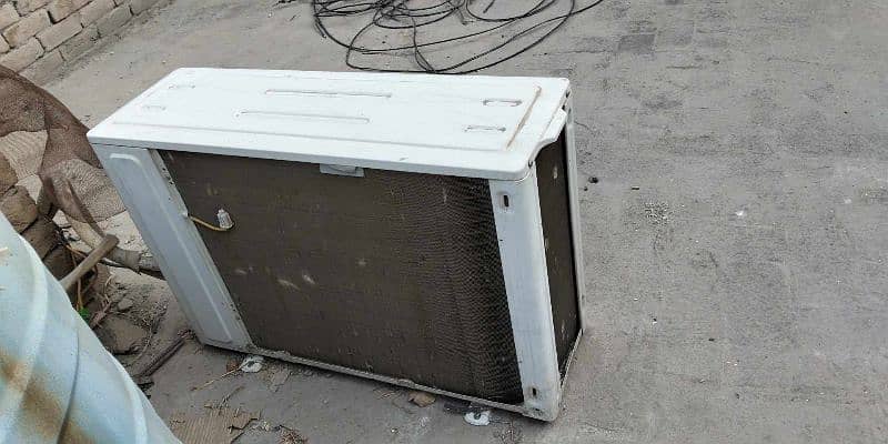 Changhong Ruba 1.0 Ton Inverter Series Cool Only (SDC12CW) 2