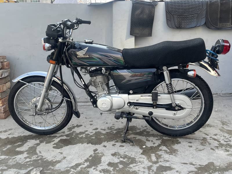 Honda CG 125 2023 1