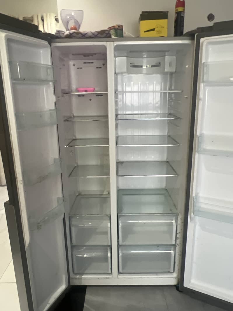 Haier 596L Invertor Double Door 6 feet fridge 3