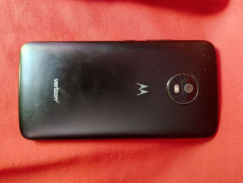 Moto E4 0