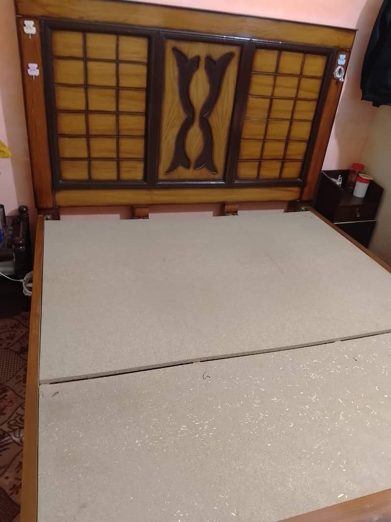 King size double bed 10*10 condition 1