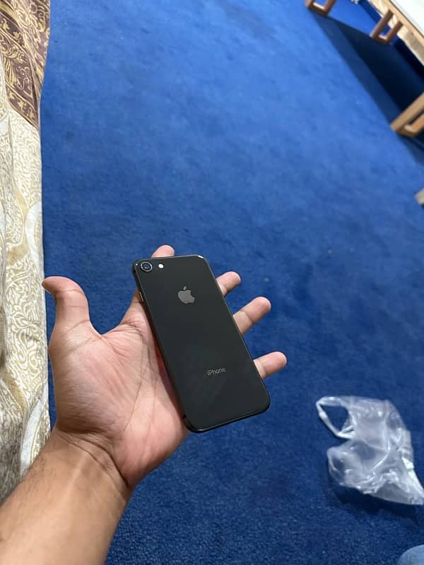 I PHONE 8  black color 64 gb 2