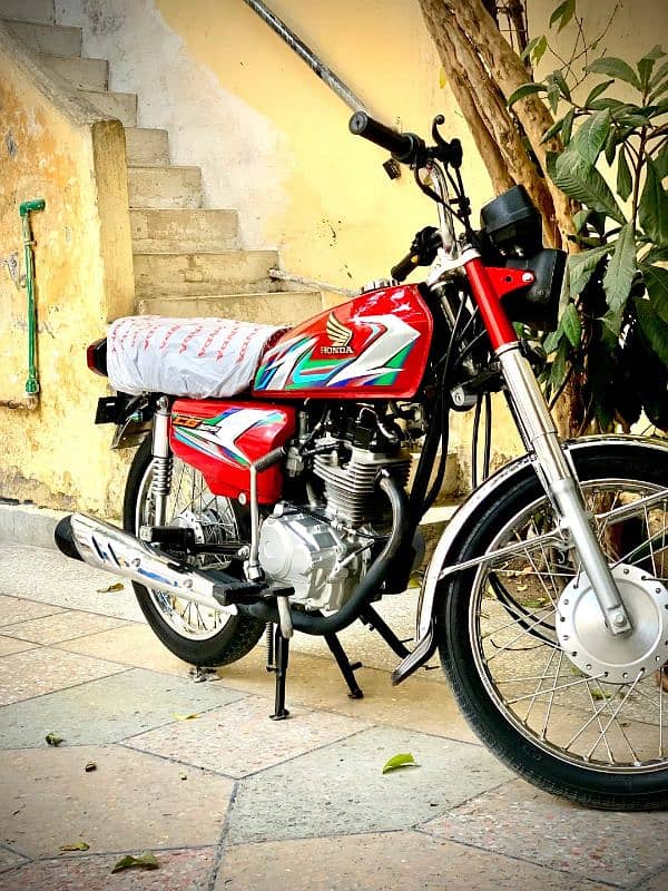 Honda 125  2023 model isb number 2