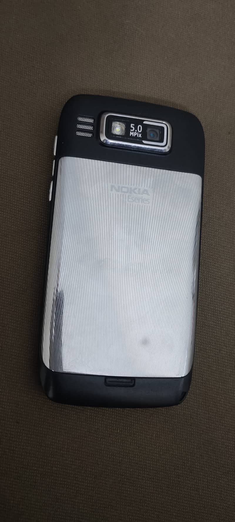 Nokia E72 1