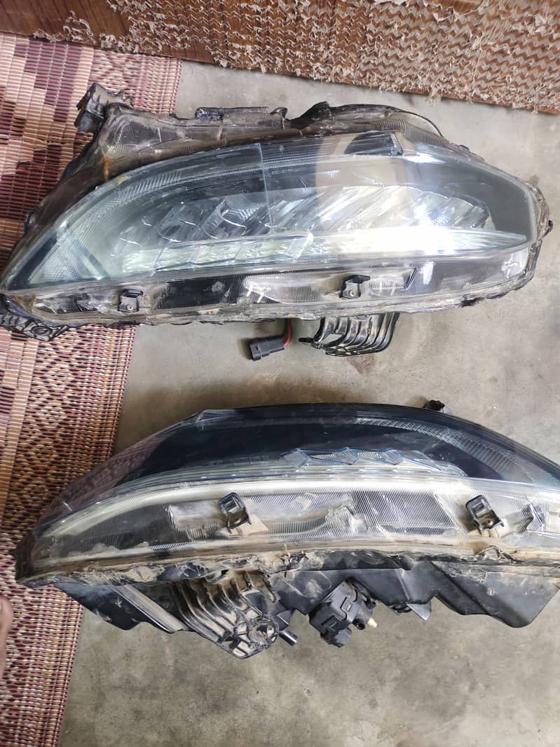 Honda civic LED head light front 2019 model 2