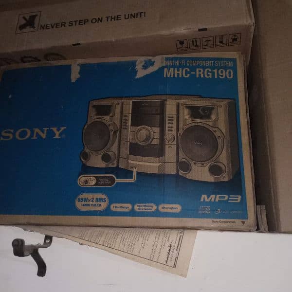 Sony mhc rg 190 audio CD set cont03042383827 1