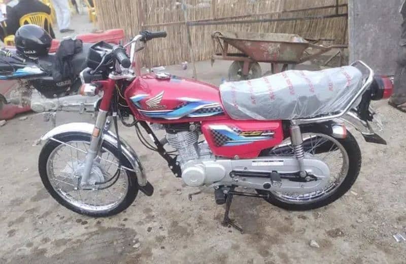 Honda 125 Karachi number goldan number pelat 5