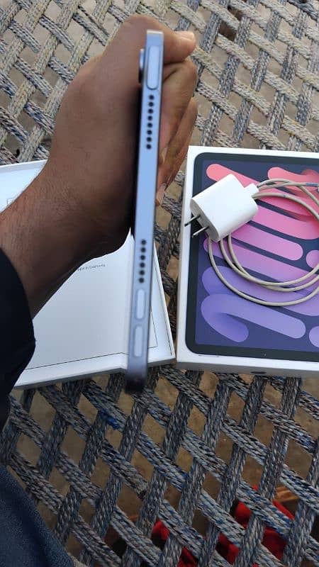 ipad Mini 6 64Gb one hand Used.  0300/4737/053 6