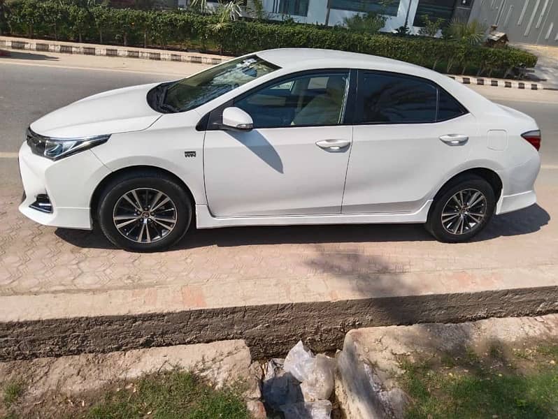 Toyota Corolla Altis 2019 1