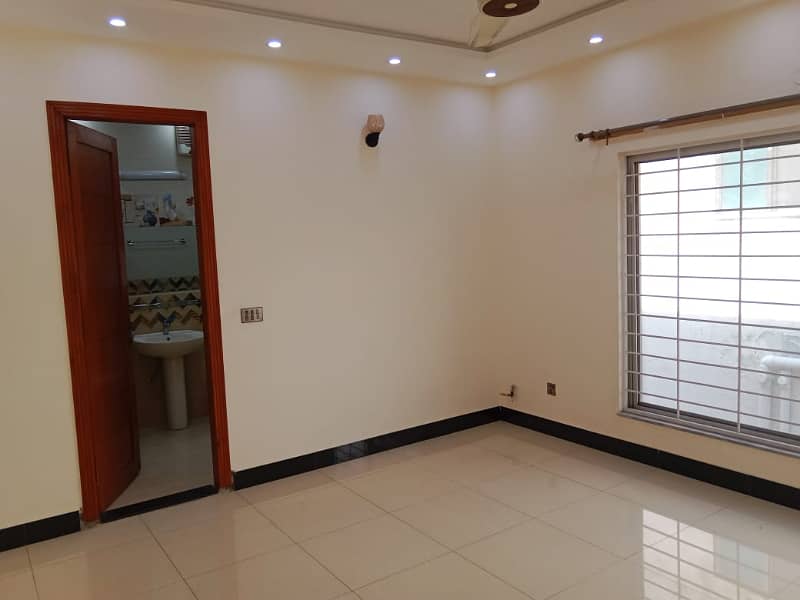 1 Kanal Brand New Luxury Upper Portion Available For Rent In Jasmine Block Bahria Town Lahore 4