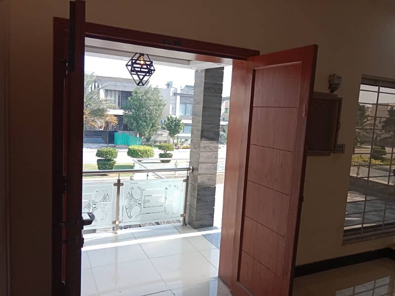 1 Kanal Brand New Luxury Upper Portion Available For Rent In Jasmine Block Bahria Town Lahore 28