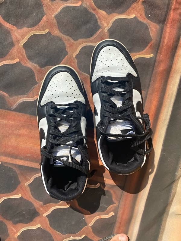 Nike dunks pandas 1