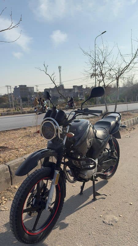 Yamaha Ybr 125g Black color Model 2019  Lahore Registerd 0