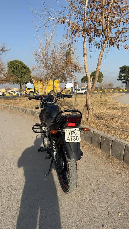 Yamaha Ybr 125g Black color Model 2019  Lahore Registerd 3