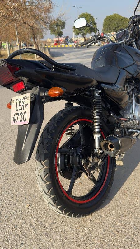 Yamaha Ybr 125g Black color Model 2019  Lahore Registerd 5