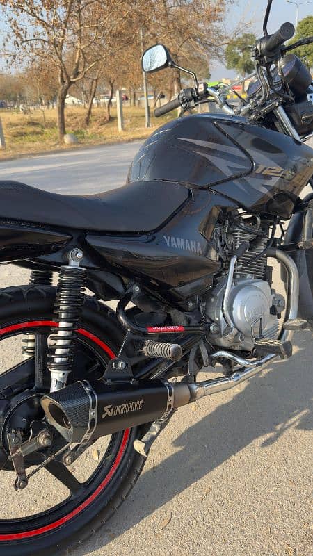 Yamaha Ybr 125g Black color Model 2019  Lahore Registerd 6